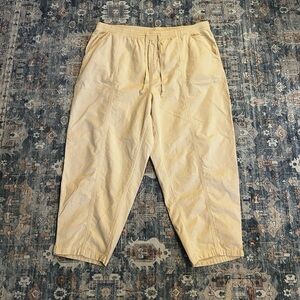 Bobbie Brooks barrel Pull - On Pants Size 18W / 20W.